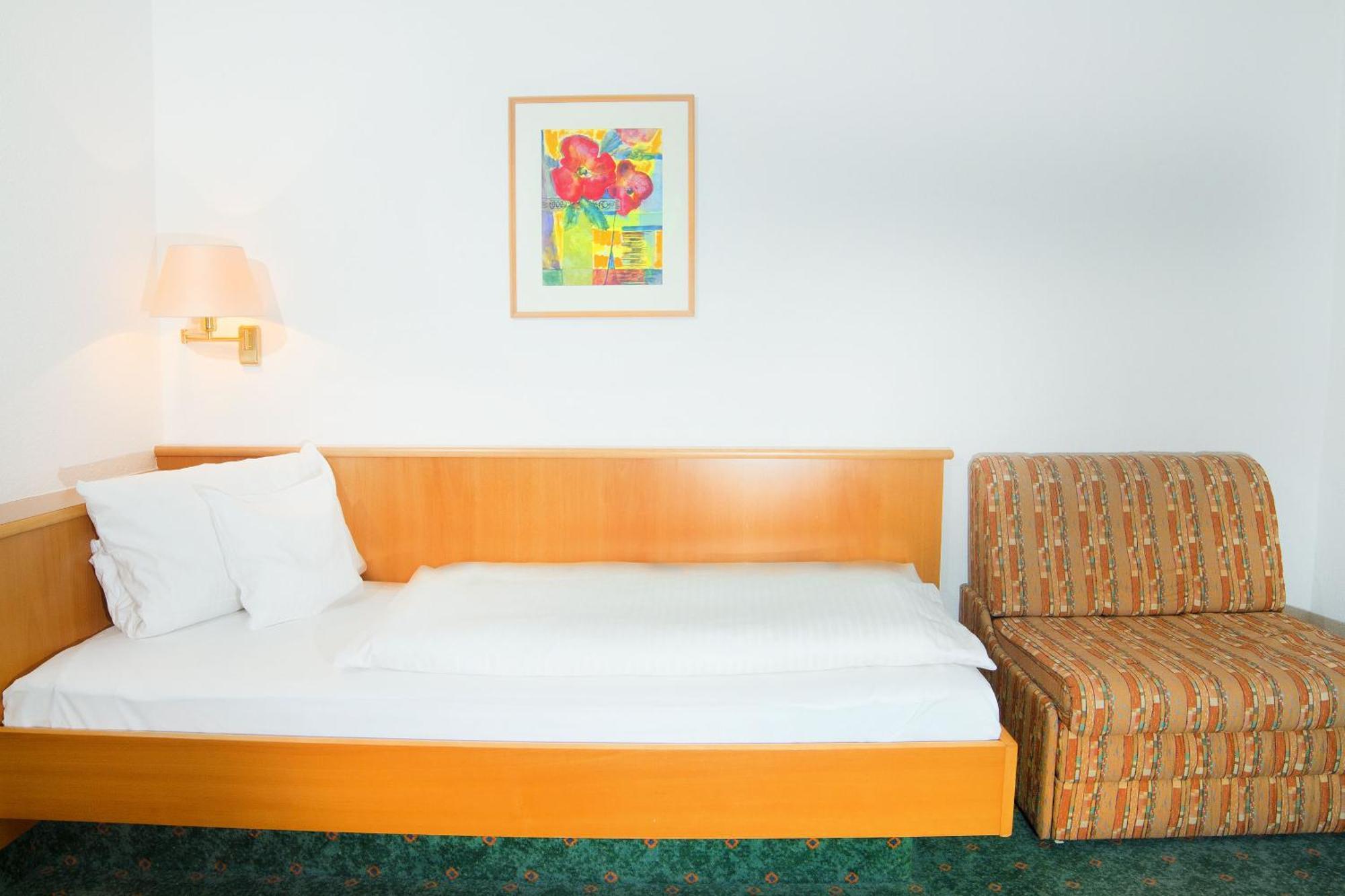 Wertingen Hotel Zum Hirsch חדר תמונה