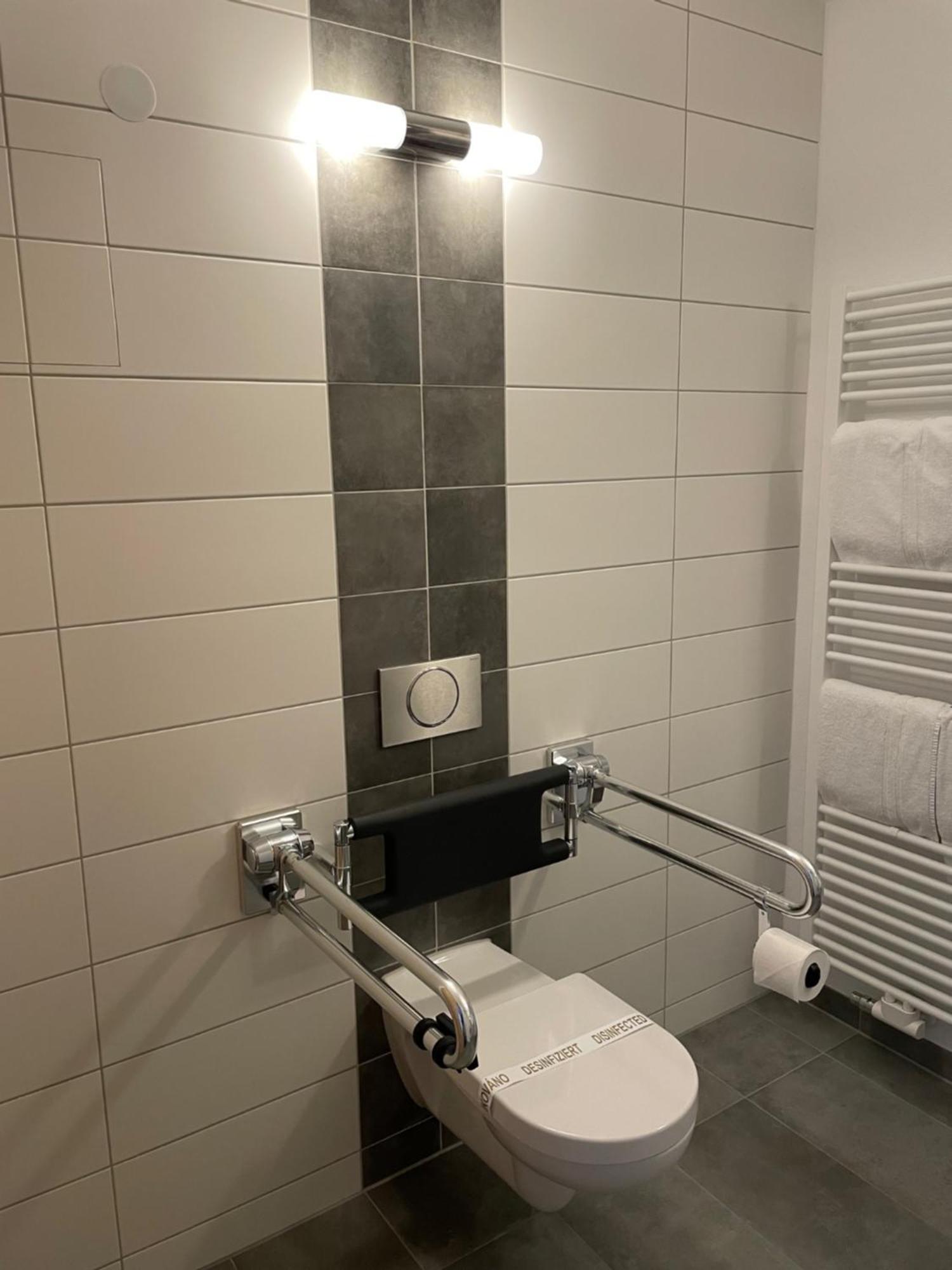 Wertingen Hotel Zum Hirsch חדר תמונה