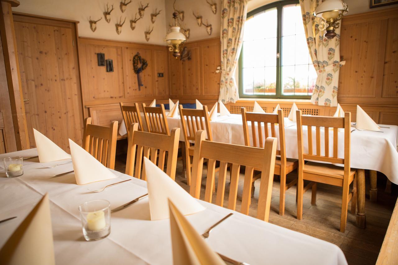 Wertingen Hotel Zum Hirsch מראה חיצוני תמונה