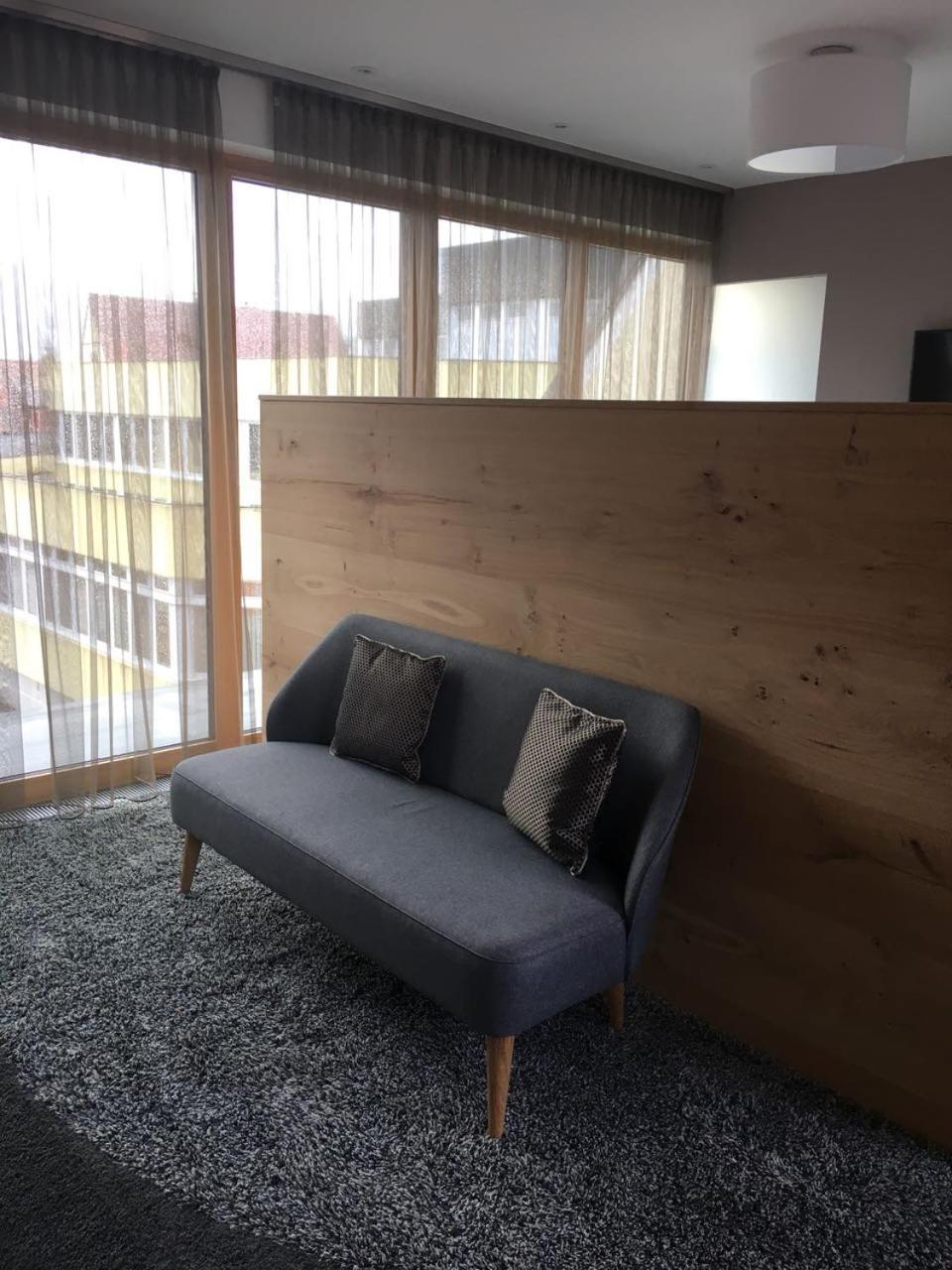 Wertingen Hotel Zum Hirsch מראה חיצוני תמונה