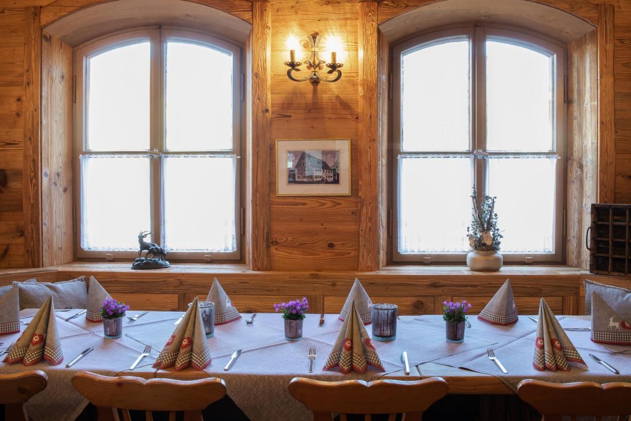 Wertingen Hotel Zum Hirsch מראה חיצוני תמונה